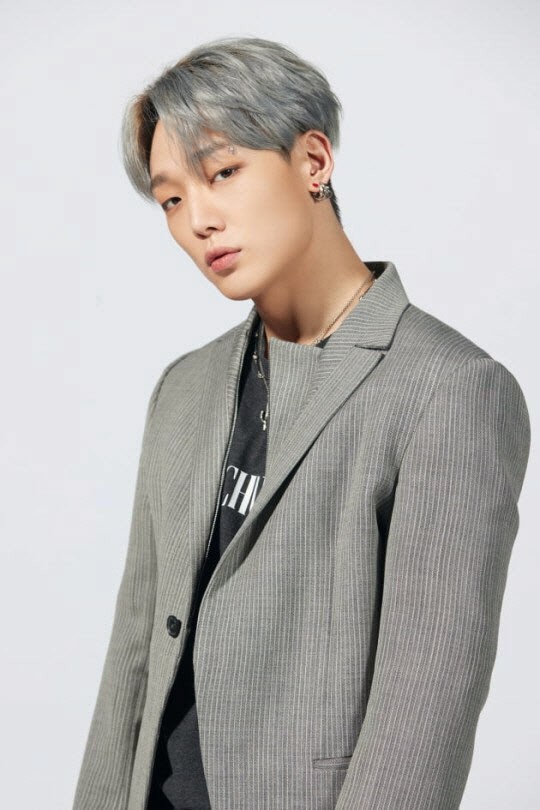 iKON member Bobby