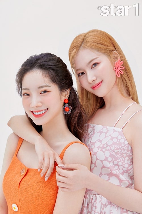 TWICE Sana and Dahyun