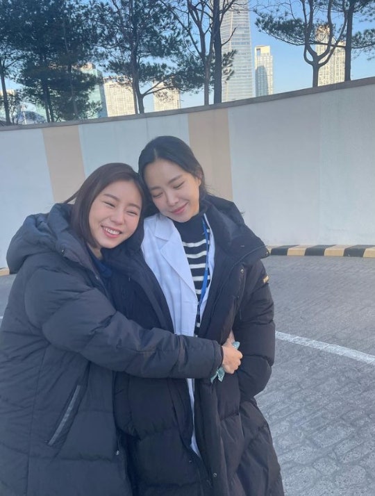 Apink Naeun Son and co-actor