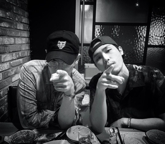 BIGBANG member T.O.P and rapper Sik-K