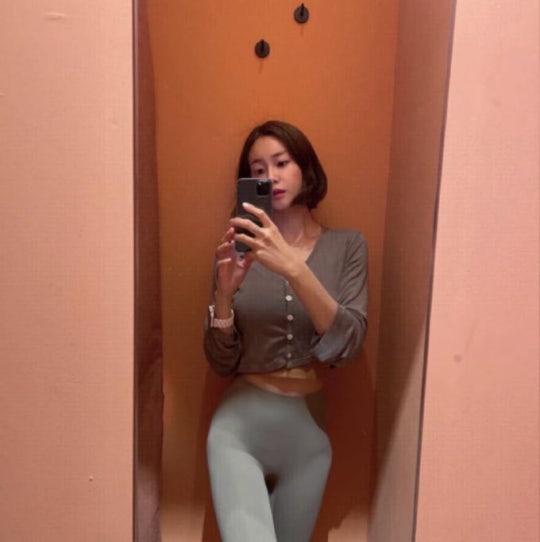 Kpop group AOA Yuna