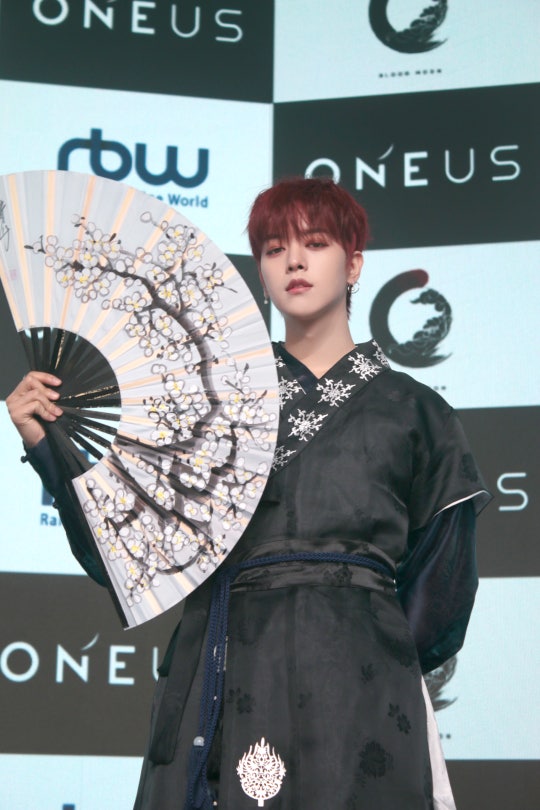ONEUS Ravn