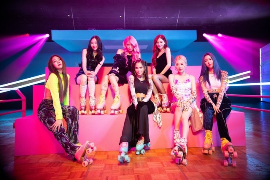 MOMOLAND
