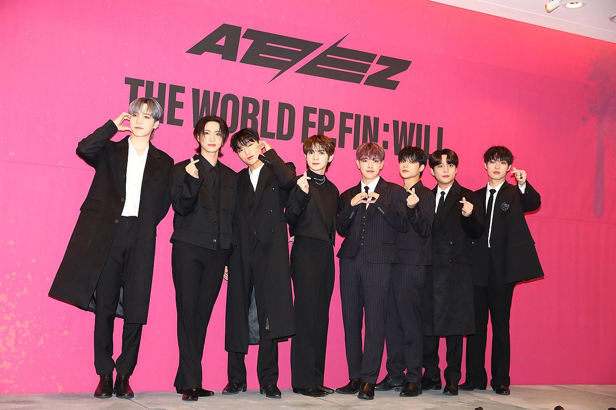 <b>에이티즈</b>, 빌보드 메인 앨범차트 <b>1위</b>