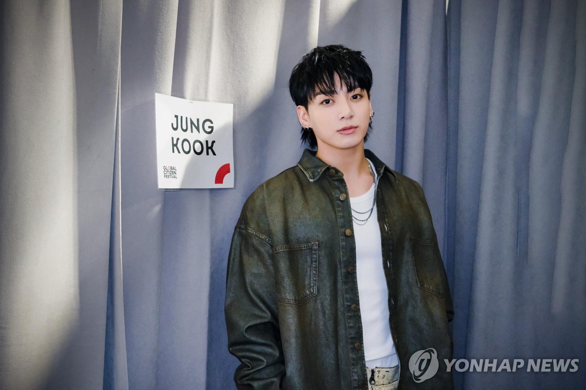 BTS <b>정국</b>, 美 '<b>피플스</b> 초이스 어워즈' 4개 <b>부문</b> 후보