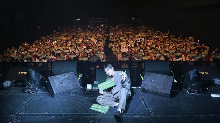 렌, 홍콩 팬<b>콘서트 성료</b>…"유튜브 채널 개설할 것'