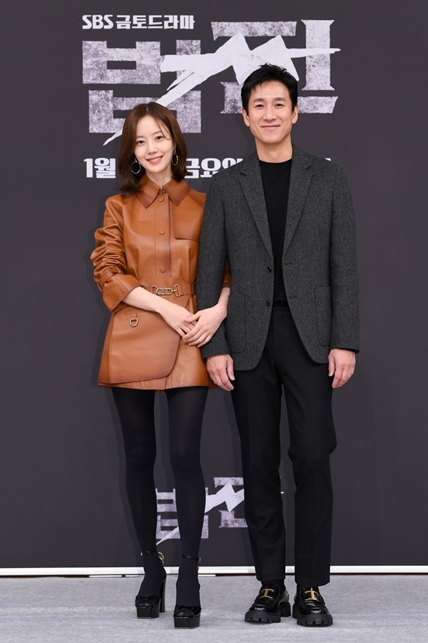이선균 마약 파문 여파…<b>문채원</b>, 'SBS <b>연기대상</b>' 불참