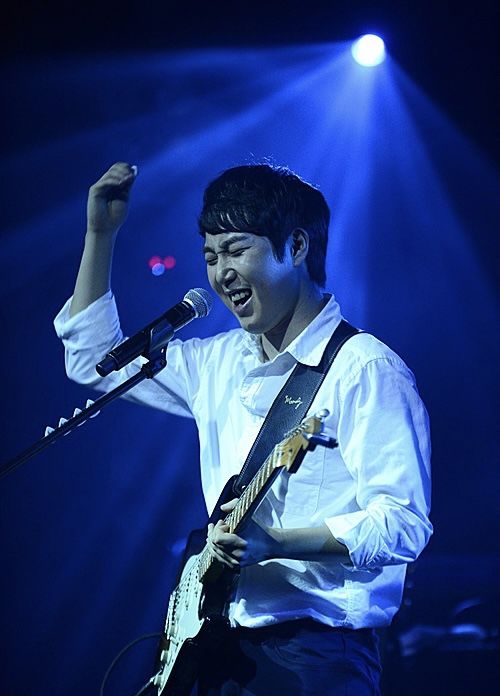 "공평한 방법 찾겠다"…<b>장범준</b>, <b>콘서트</b> 예매표 전체 취소 왜?