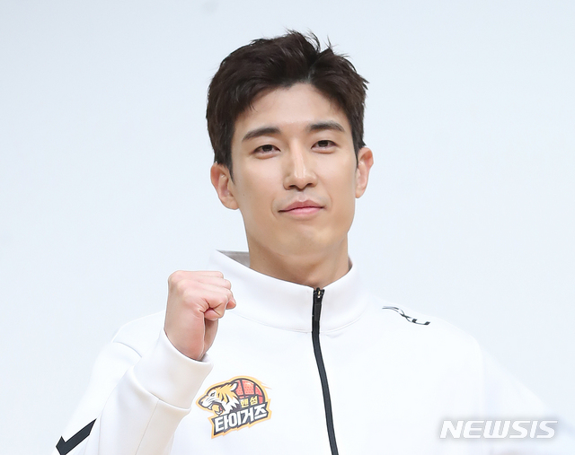 <b>상간남 피소 강경준</b>, '슈퍼맨이 돌아왔다' 출연 보류