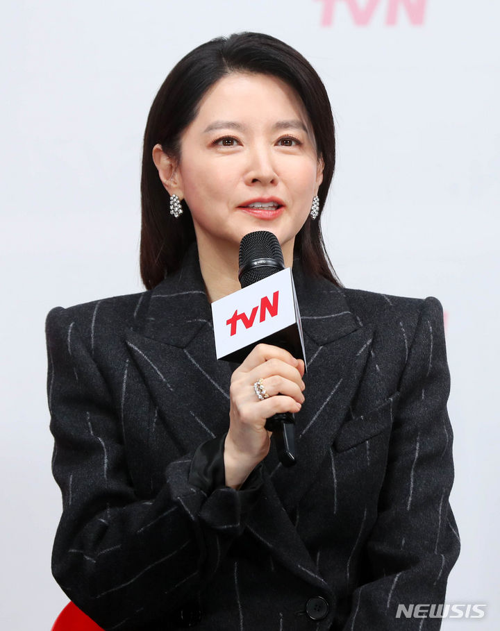 <b>이영애</b>, 20년만 '<b>의녀 대장금</b>'으로 돌아온다