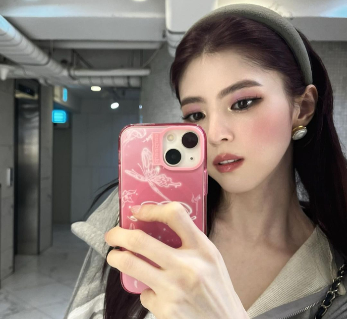<b>한소희</b>, <b>류준열</b>과 <b>결별</b> 나흘만에 SNS 재개…올린 사진 보니