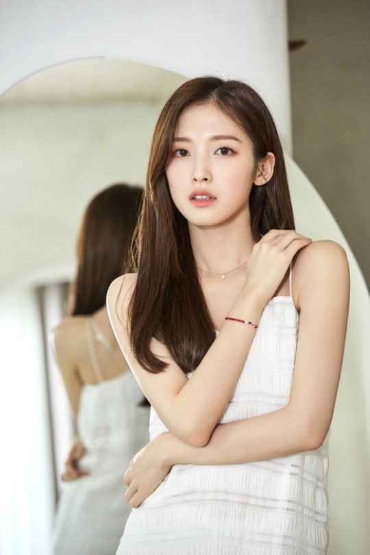 <b>오마이걸</b> 아린, <b>노숙위기 청년</b> 위해 3천만원 <b>기부</b>