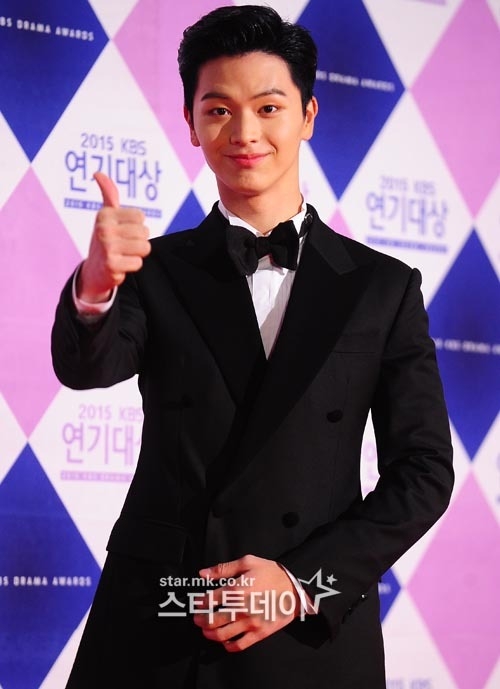 <b>육성재</b>, 제작사 <b>아이윌미디어와</b> 전속계약