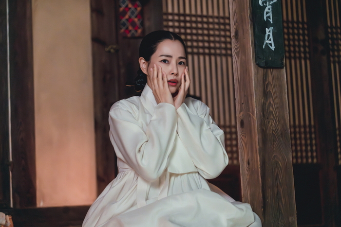 ‘<b>밤에</b> 피는 꽃’ <b>이하늬</b> 종영소감 “많은 사랑 감사, 잊지 못할 것”
