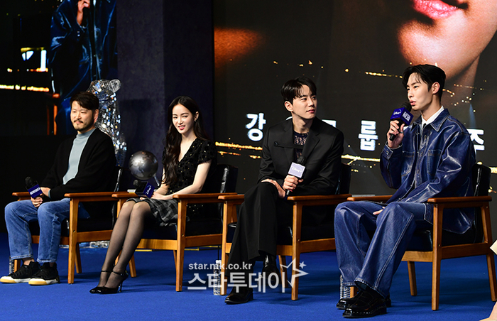 “친구랑 촬영한 기분...눈만 봐도 웃음 나” <b>이재욱</b>·<b>이준영</b>, ‘<b>로얄로더</b>’ ...