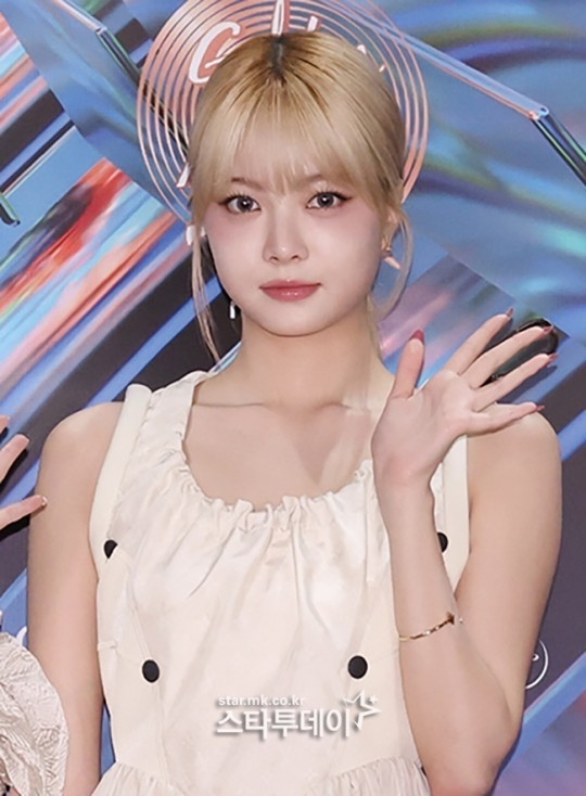 르세라핌 <b>홍은채</b>, <b>급성</b> 위염...오늘(5일) ‘<b>뮤직뱅크</b>’ 불참