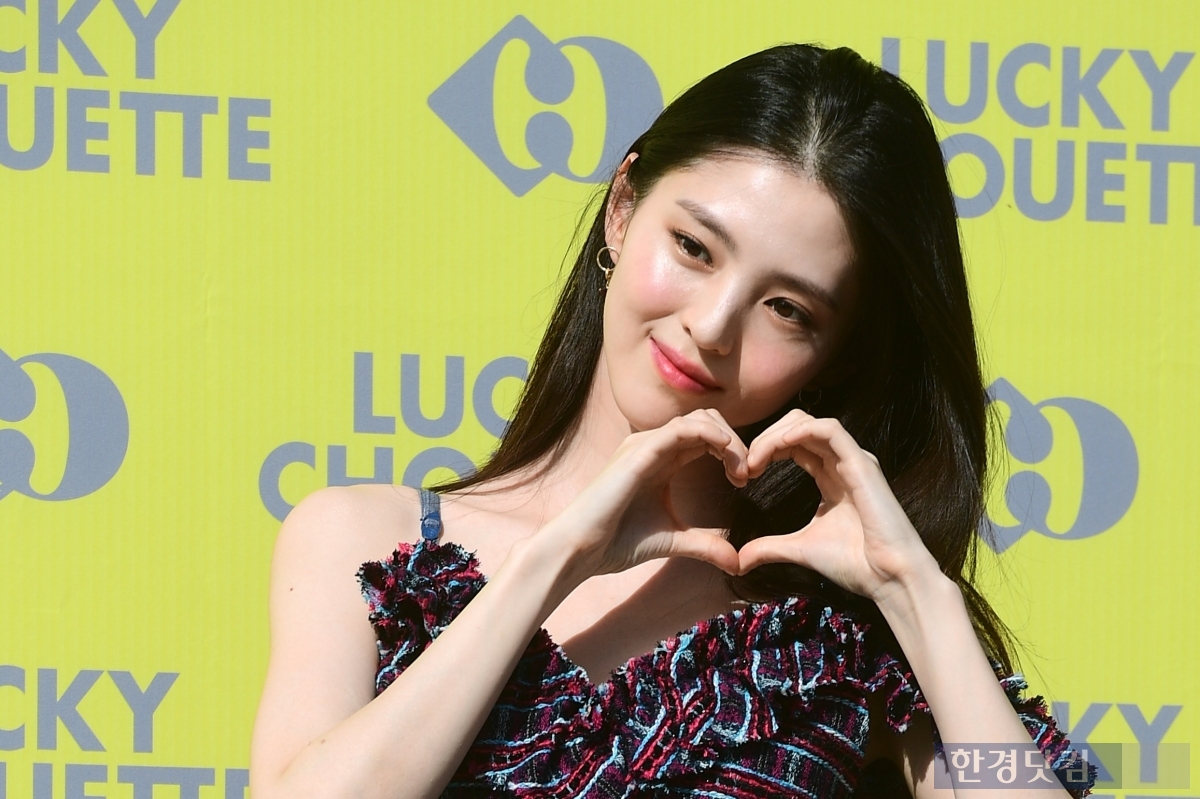 <b>한소희</b> "좀 조용히 해주세요" 소리친 이유…<b>태도 논란</b> 해명