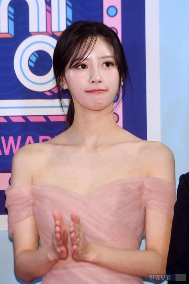 <b>이미주</b>, <b>송범근</b>과 열애에 입 열었다…"죄송하고 감사"