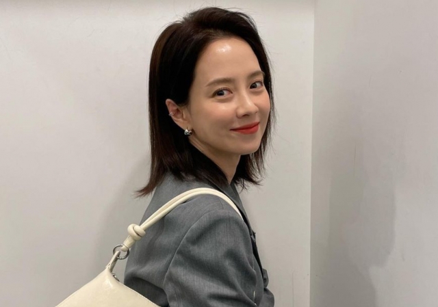 <b>송지효</b>, 前소속사에 <b>10억</b> 받는다…<b>정산금</b> 청구 소송 승소