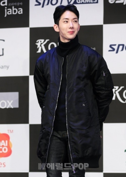 조권 '<b>용준형</b>과 열애' 현아 <b>손절설</b> 해명…"팔로우 상관없이 친해"