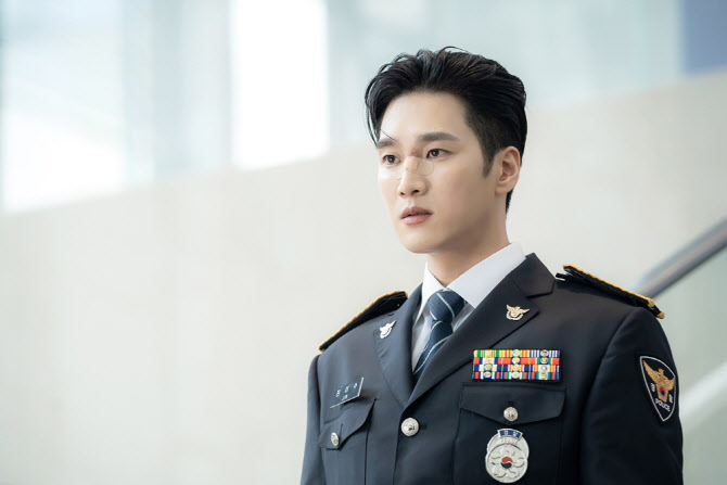 '재벌X형사' 안보현 "<b>박지현과</b> 재회, '<b>유미의</b> 세포들'과 또 다른 케미"