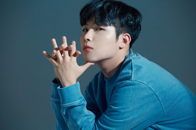 '역주행 가수' <b>범진</b>, '<b>악플러</b>' 상대 법적 대응 예고