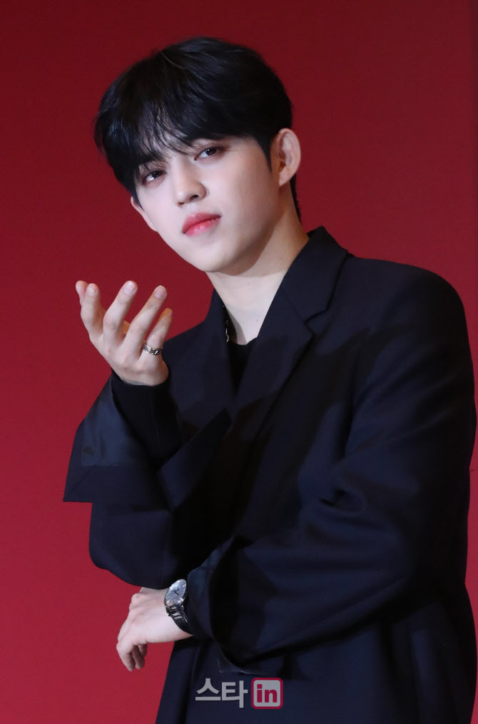 <b>세븐틴 에스쿱스</b>, <b>5급</b> 전시근로역 판정…무릎 부상 여파