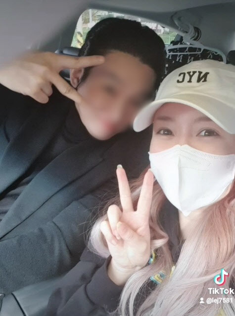 <b>이의정</b>, 깜짝 열애 발표…9세 연하 남자친구 공개