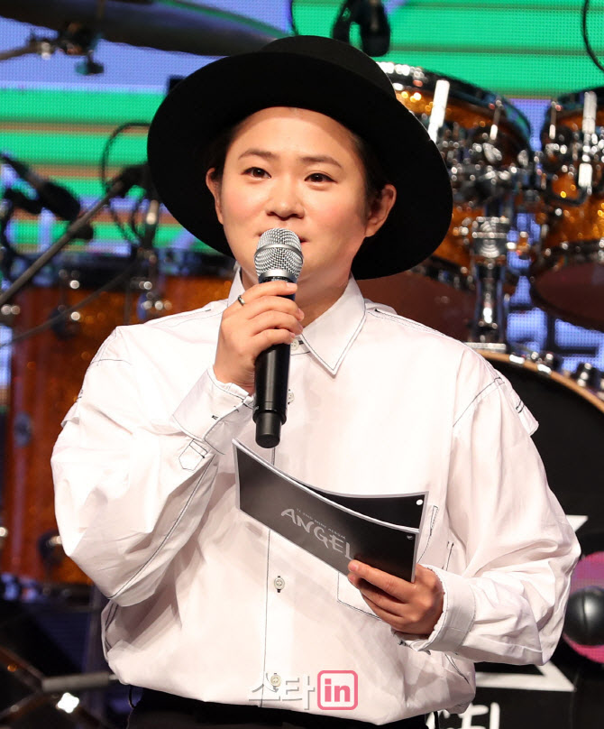'<b>급성후두염</b>' <b>김신영</b>, '<b>정희</b>' 복귀