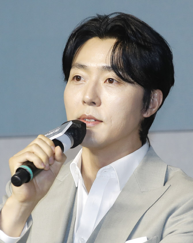 '<b>하이드</b>' 이무생 "<b>이보영</b> 비밀? 먹는 거 좋아하고 맛집 잘 알아"