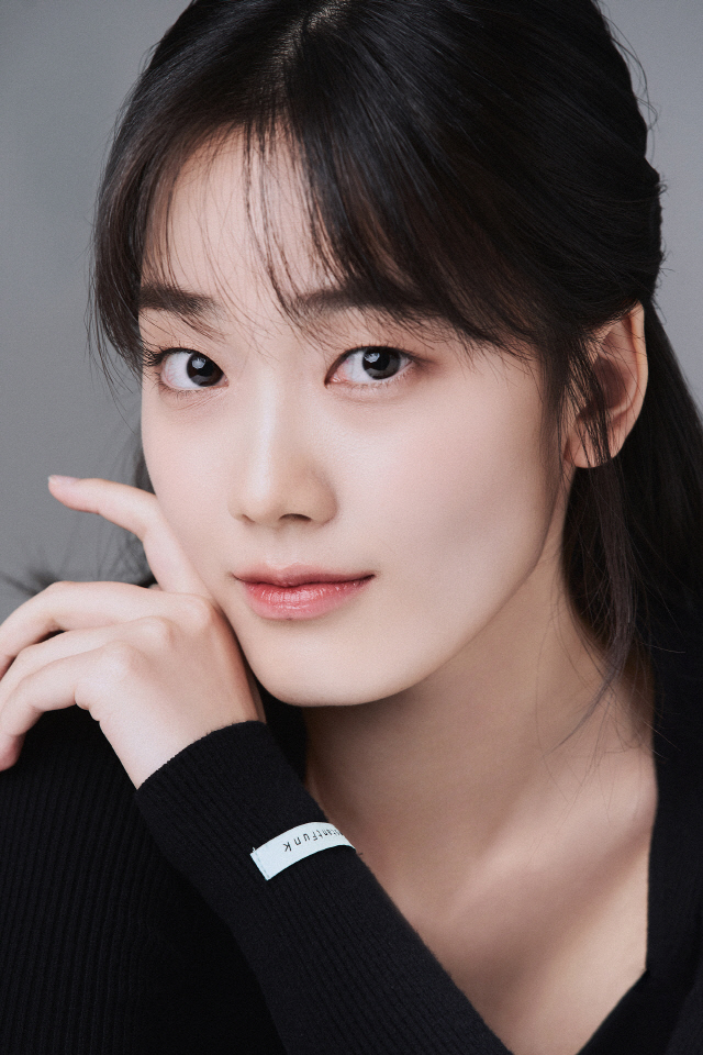 김혜수가 극찬한 배우 <b>황현정</b>, 이번엔 ‘<b>피라미드 게임</b>’서 열연