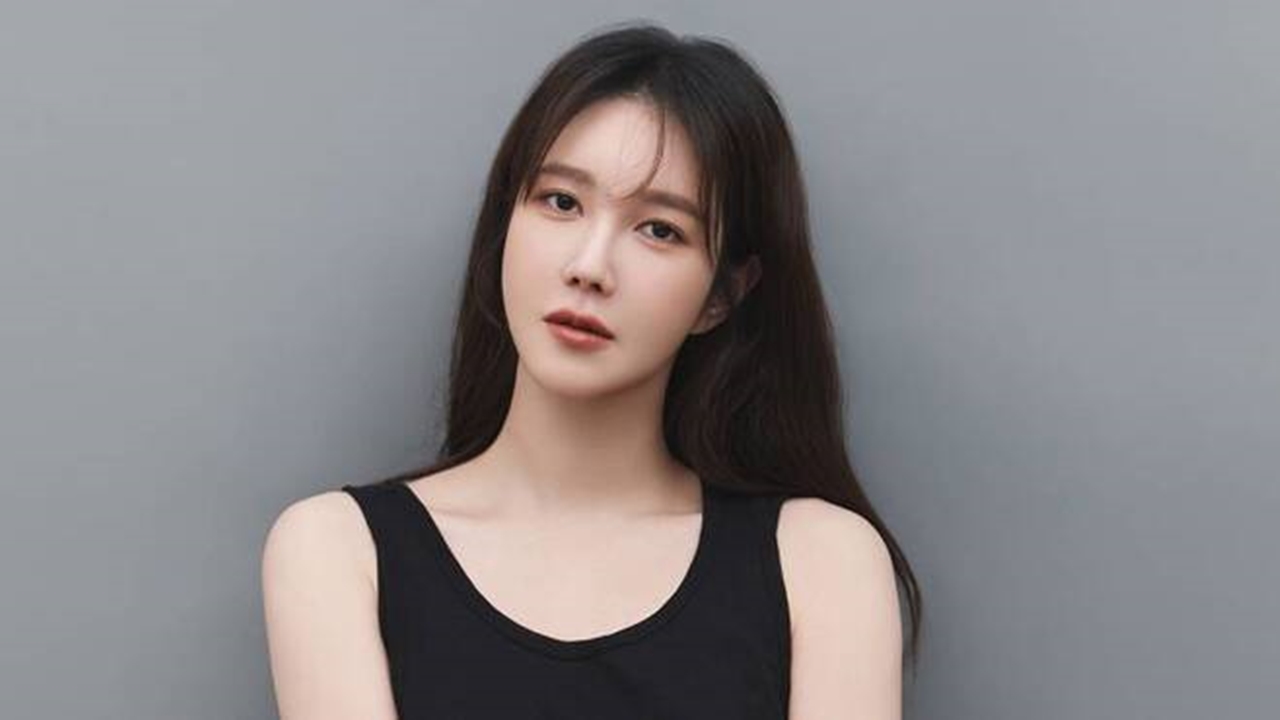 <b>이지아</b> 측 "허위 사실 지속적 유포...강력히 <b>법적</b> 대응"