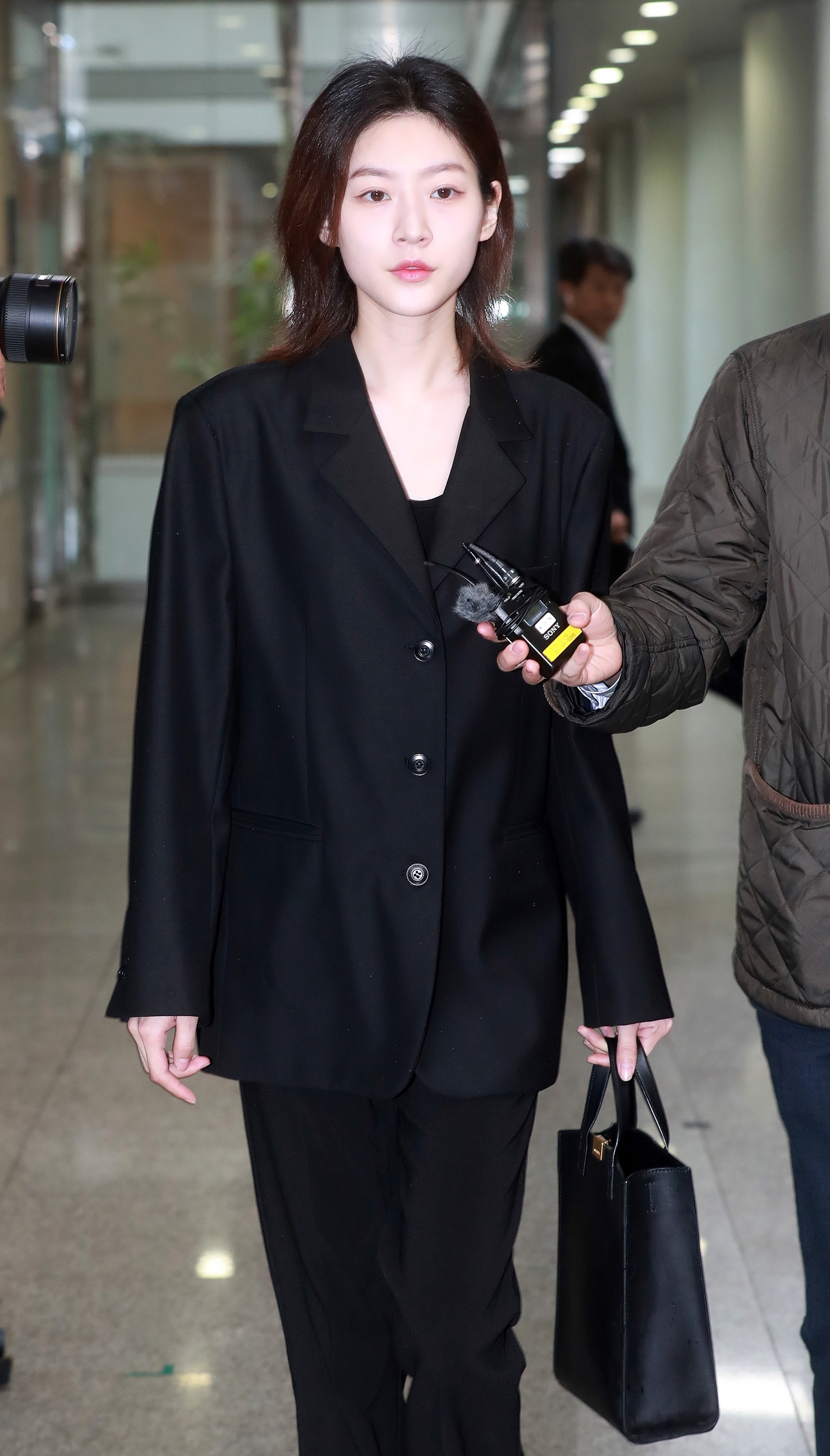 '음주운전' <b>김새론</b>, 복귀 불발…"건강상 이유로 <b>연극</b> '동치미' <b>하차</b>"