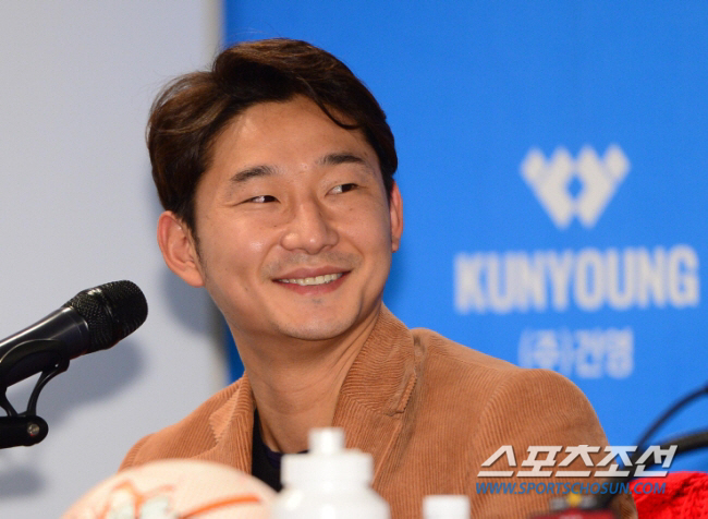 <b>이천수</b>, <b>코인</b> 사기 연루 의혹 <b>부인</b> "어떤 관련도 없어, 억측 자제 부탁" [전문...
