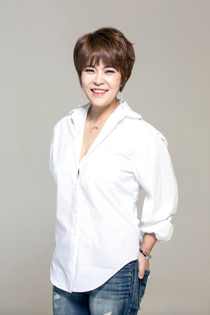 <b>조혜련</b>, <b>송은이</b> 품에 안겼다…미디어랩시소 전속계약