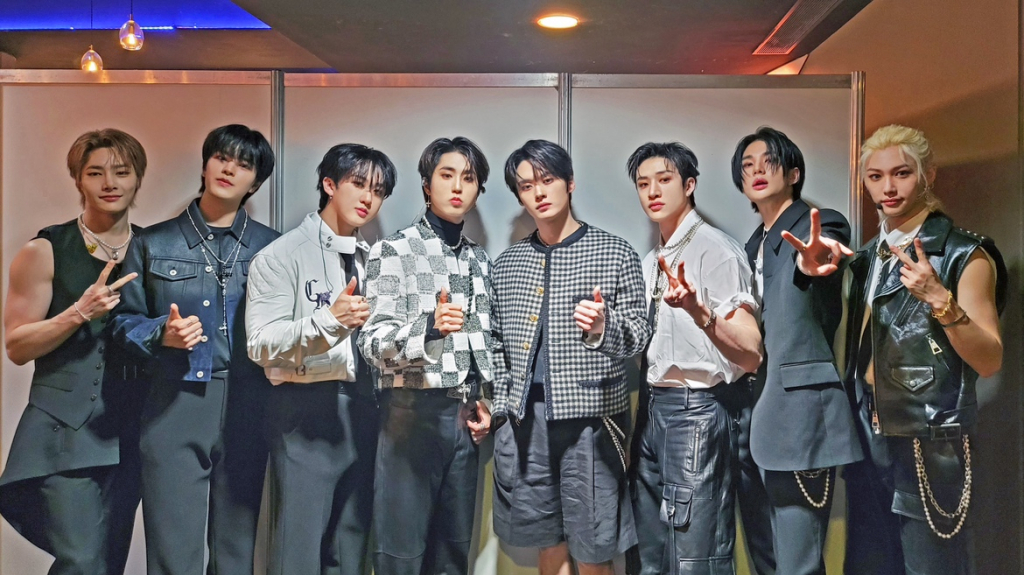 K팝 男그룹 최초..<b>스트레이 키즈</b>, <b>프랑스</b> 자선 행사 참석