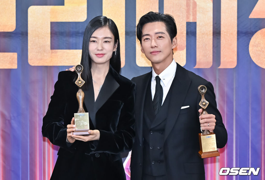 남궁민X안은진, 이 '연인' 계속..'아는 <b>형님</b>' 동반 <b>출격</b> [공식]