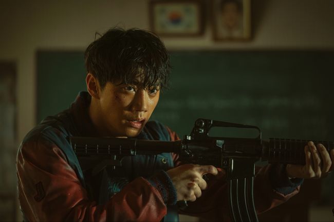<b>이준영</b>, 빌런 벗었다..'<b>황야</b>' <b>마동석</b> 파트너 활약 예고
