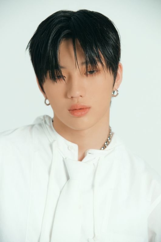 <b>더뉴식스 천준혁</b>, <b>공식</b> 활동 재개..자체 예능 ‘더뉴?띵스!’로 복귀 [공식]
