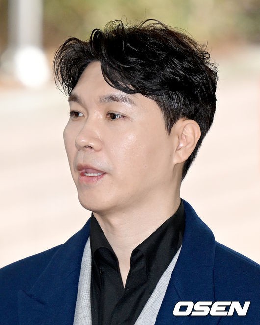 <b>박수홍</b>, 친형 부부 '<b>엄벌</b>' 촉구 <b>탄원서</b> 작성