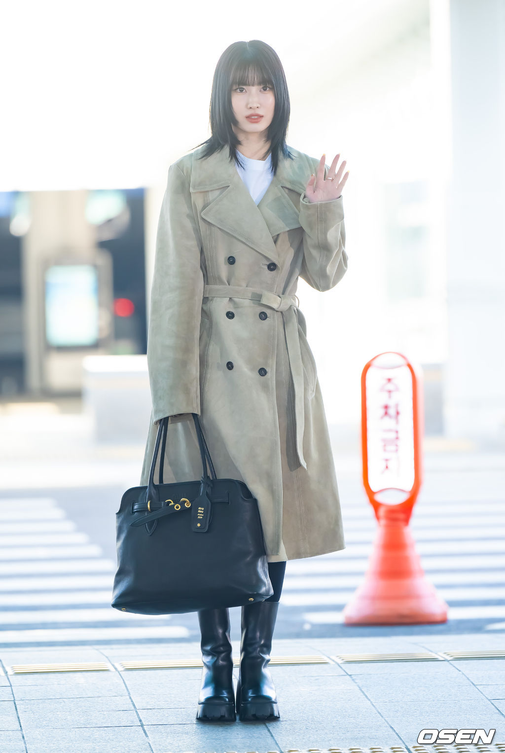 [사진]<b>트와이스 모모</b>,'심쿵'