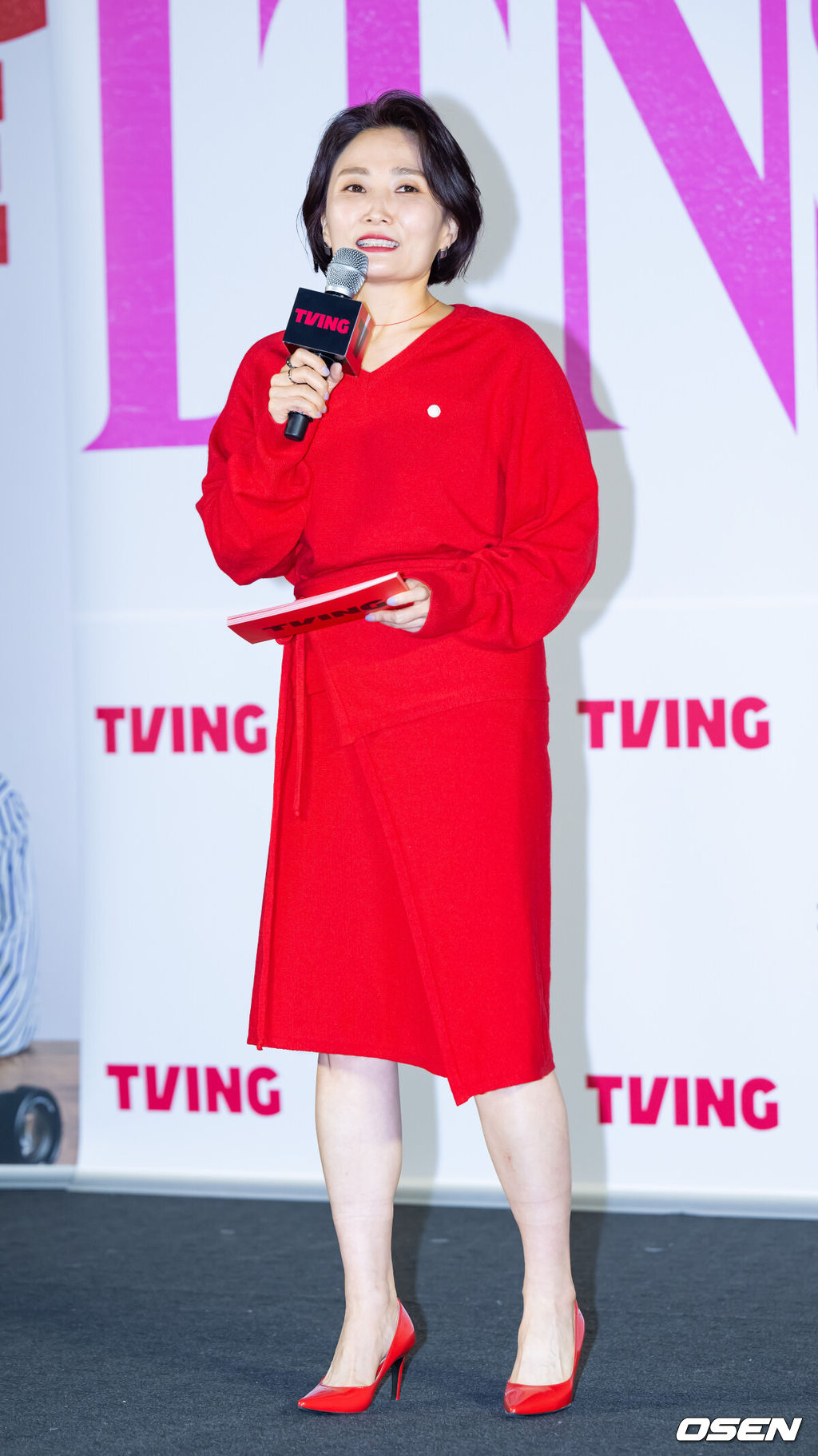 [단독] <b>박경림</b> '<b>인후염</b>' 휴식 결정, 분주해진 연예계..하지영→이승국 대체 M...