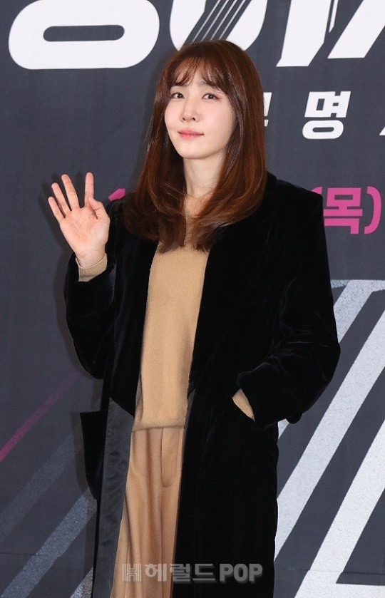 <b>김이나</b> "'사람 망신주기 하네'라며 스스로 면죄한 나, 제일 비겁한 부류"[전문...