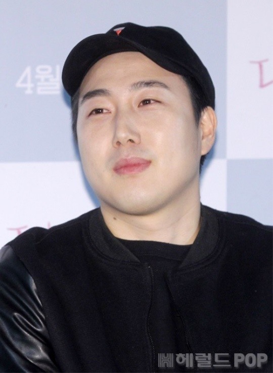 [POP이슈]"발견시 영구제외" <b>암표</b> 칼 뽑은 <b>장범준</b>, <b>콘서트</b> 예매 추첨제 변경