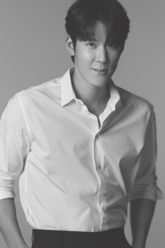 '<b>마린보이</b>' <b>박태환</b>, 본부이엔티와 전속계약..<b>추성훈</b>·김동현 한솥밥(공식)