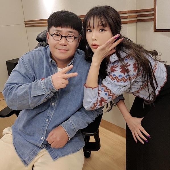 <b>홍진영</b>, 조영수 작곡가와 의기투합 "<b>발라드</b> 신곡 ‘봄’ 25일 음원공개"