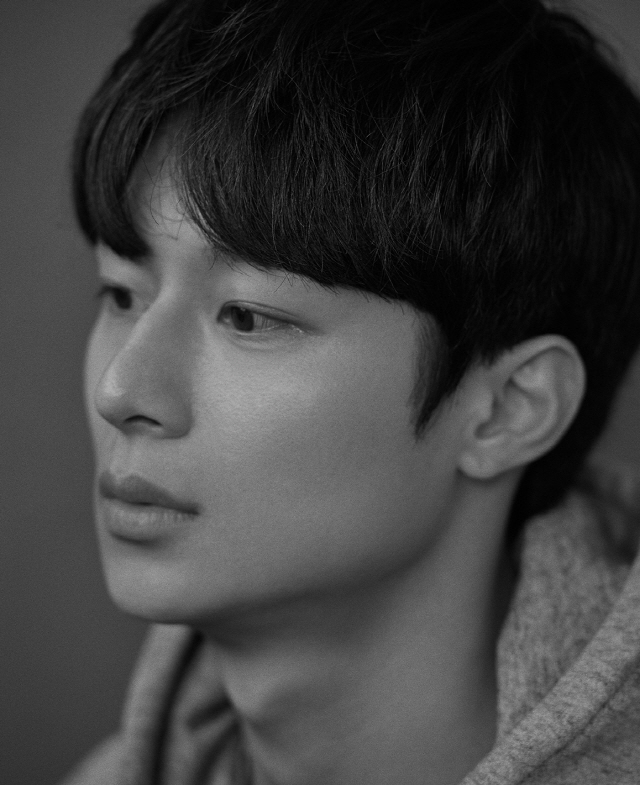 "미대오빠, 나 혼산에서 이제 못봐요?" <b>김충재</b>, <b>정은채</b>와 열애 but...[MD포커...