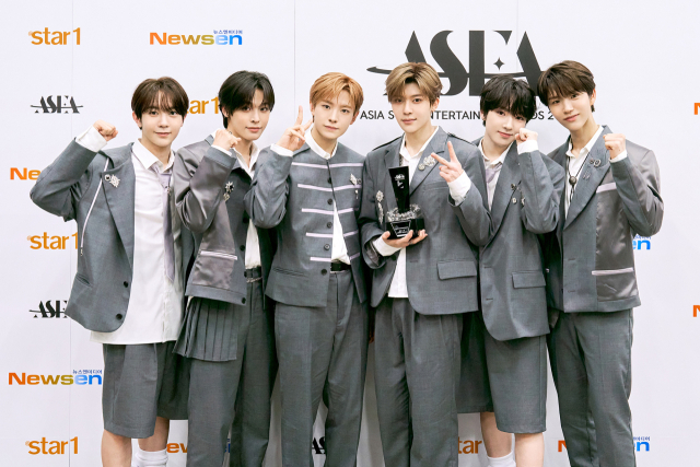 NCT WISH, <b>데뷔</b> 50일 만 첫 <b>신인상</b> 수상