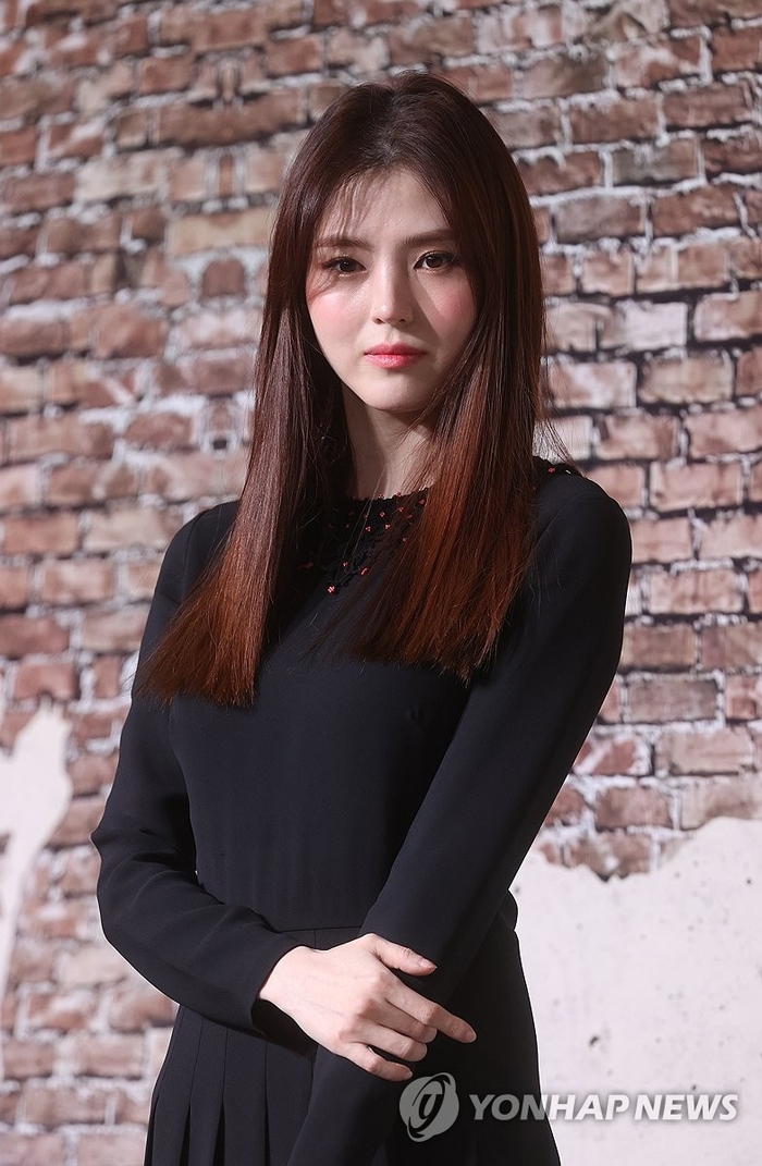 한소희 “‘<b>경성크리처</b>’ 촬영 중 안면부상…너무 욕심냈다”