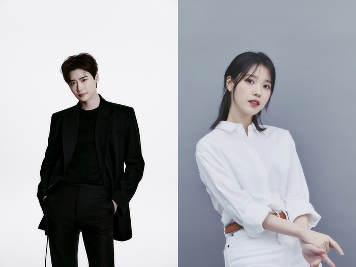 “<b>애정전선</b> 이상無”…이종석, 응원봉 들고 <b>아이유</b> 응원